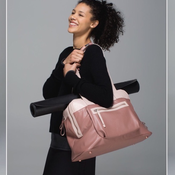 lululemon athletica Handbags - Lululemon sweat and go bag